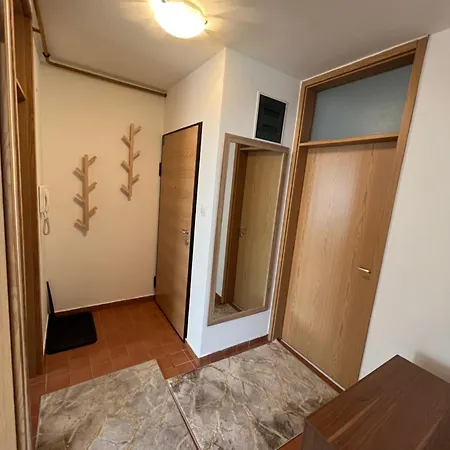 Urban Escape Apartment *